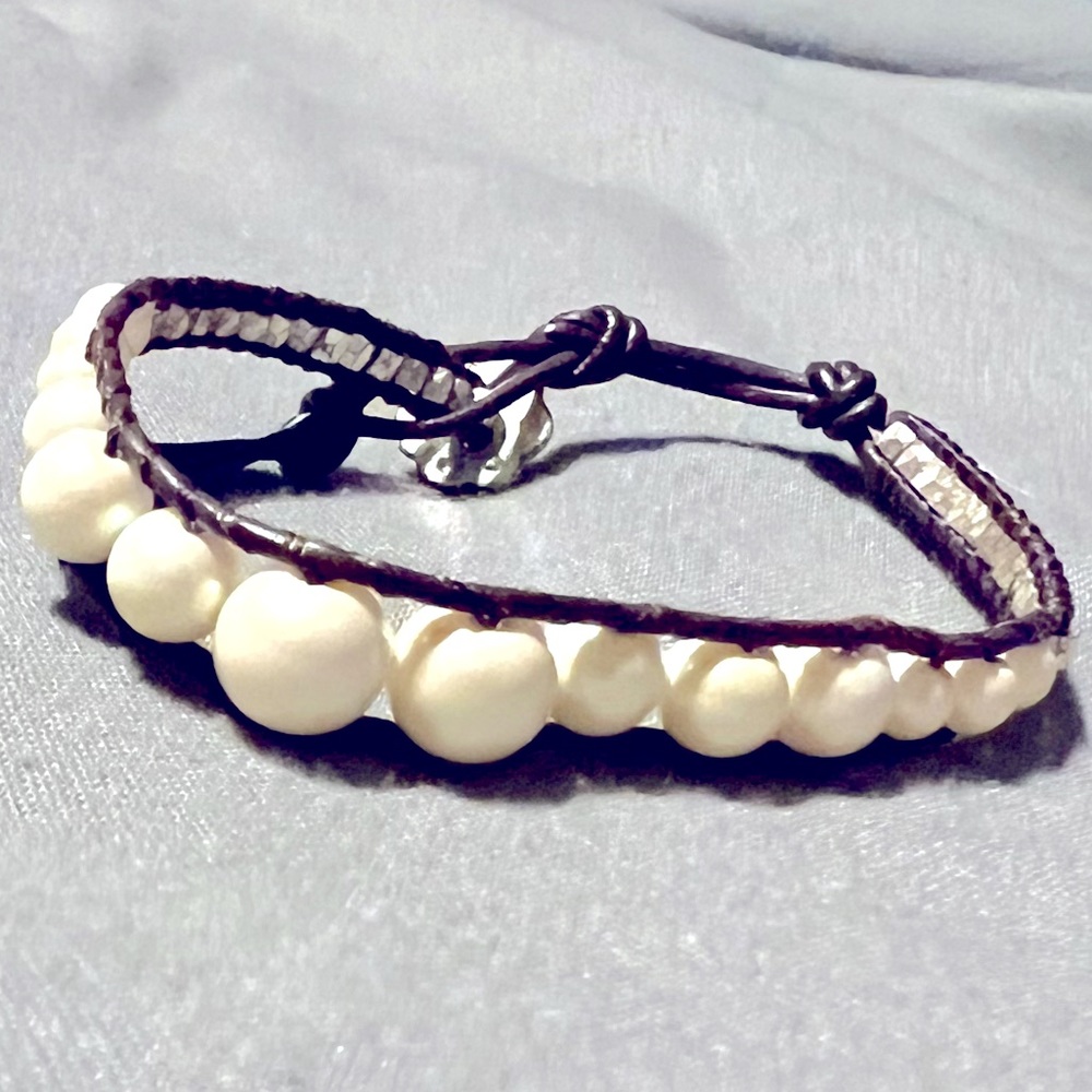 Stella & Dot Leather and Pearl Bracelet